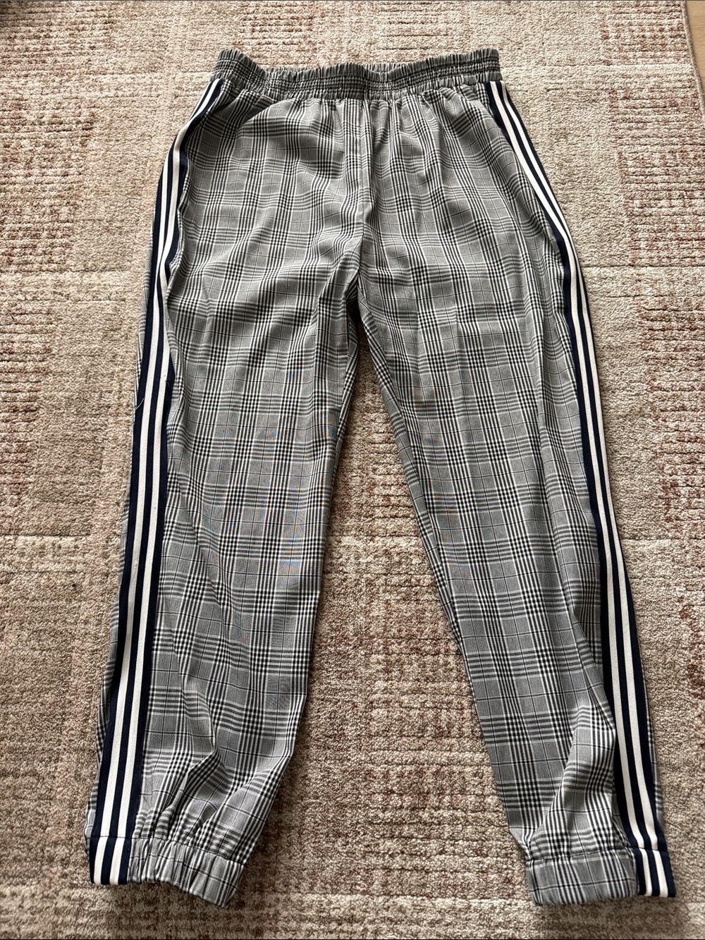 Lea and Viola Women’s jogger Gray Plaid Track Pants with Side Stripes